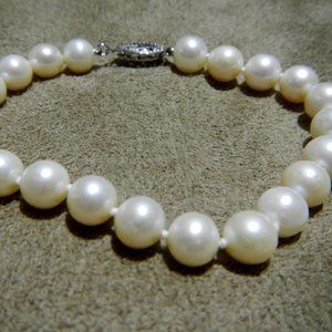 Genuine Cultured Pearls with 14K White Gold Clasp Bracelet